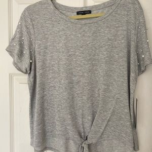 Grey shirt with pearls